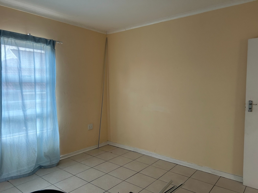 5 Bedroom Property for Sale in Beacon Bay North Eastern Cape